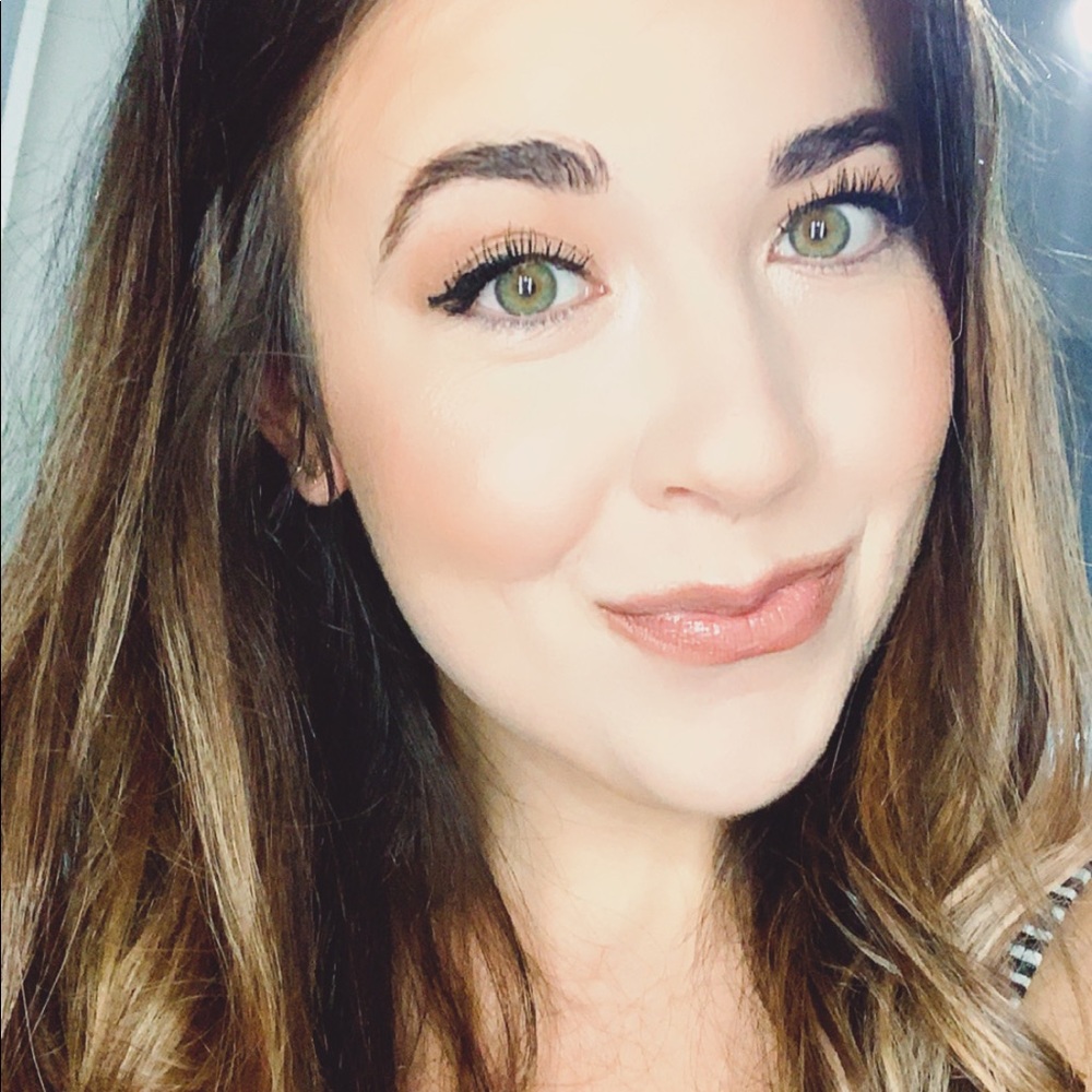 Meet your Posher, Lindsey